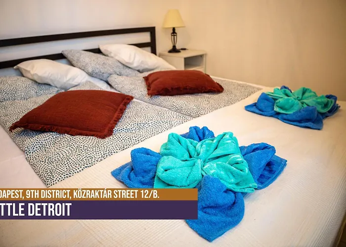 Little Americas Detroit Apartment *