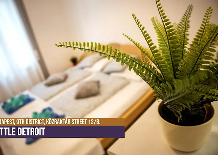 Apartment Little Americas Detroit