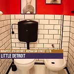 Little Americas Detroit Apartment *